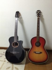 手持ちのアコースティックギター２本